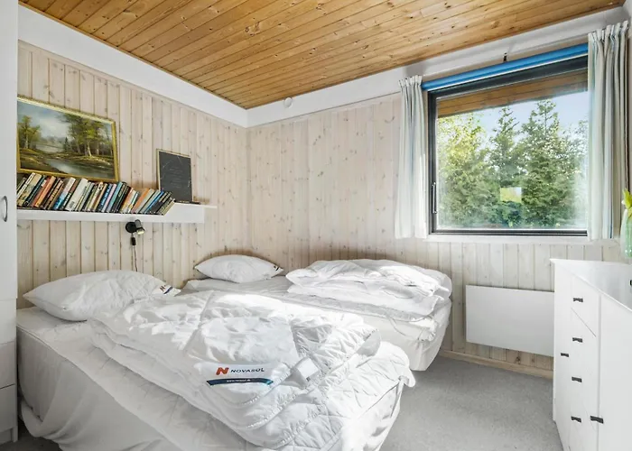 Pet Friendly In Nykobing Sj *