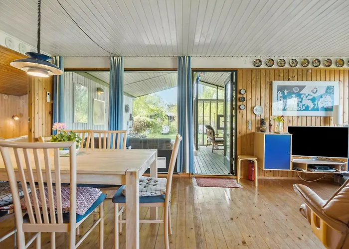 Pet Friendly In Nykobing Sj * Nyrup